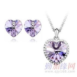 义乌水晶饰品批发与多元化商品供应 聚焦冠星饰品厂