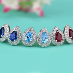 韩风简约，点睛之饰 微镶嵌多色宝石耳钉，点亮日常时尚