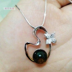 蓝珀吊坠赋艺精品2014 珍贵天然蜜珀与文具传承匠心之美